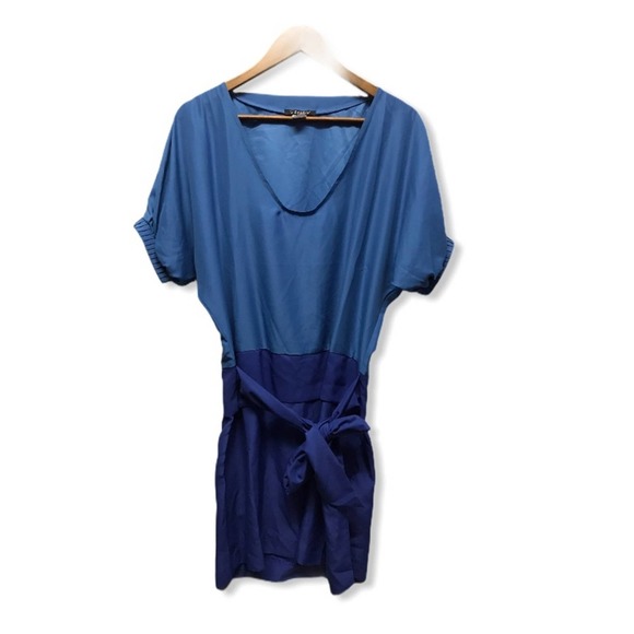 VENUS | Two Tone Blue Chic Detailed Dress - Picture 9 of 12